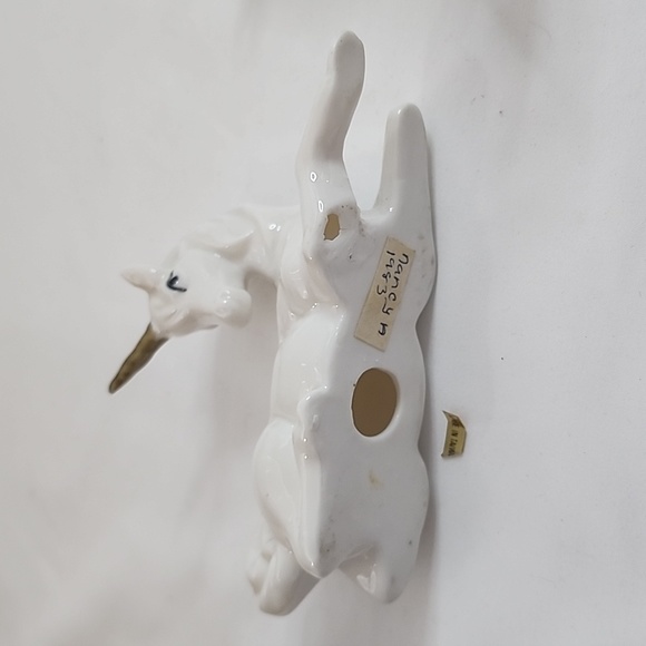 Vintage Porcelain Enesco White and Gold Unicorn Figurines - Picture 13 of 14